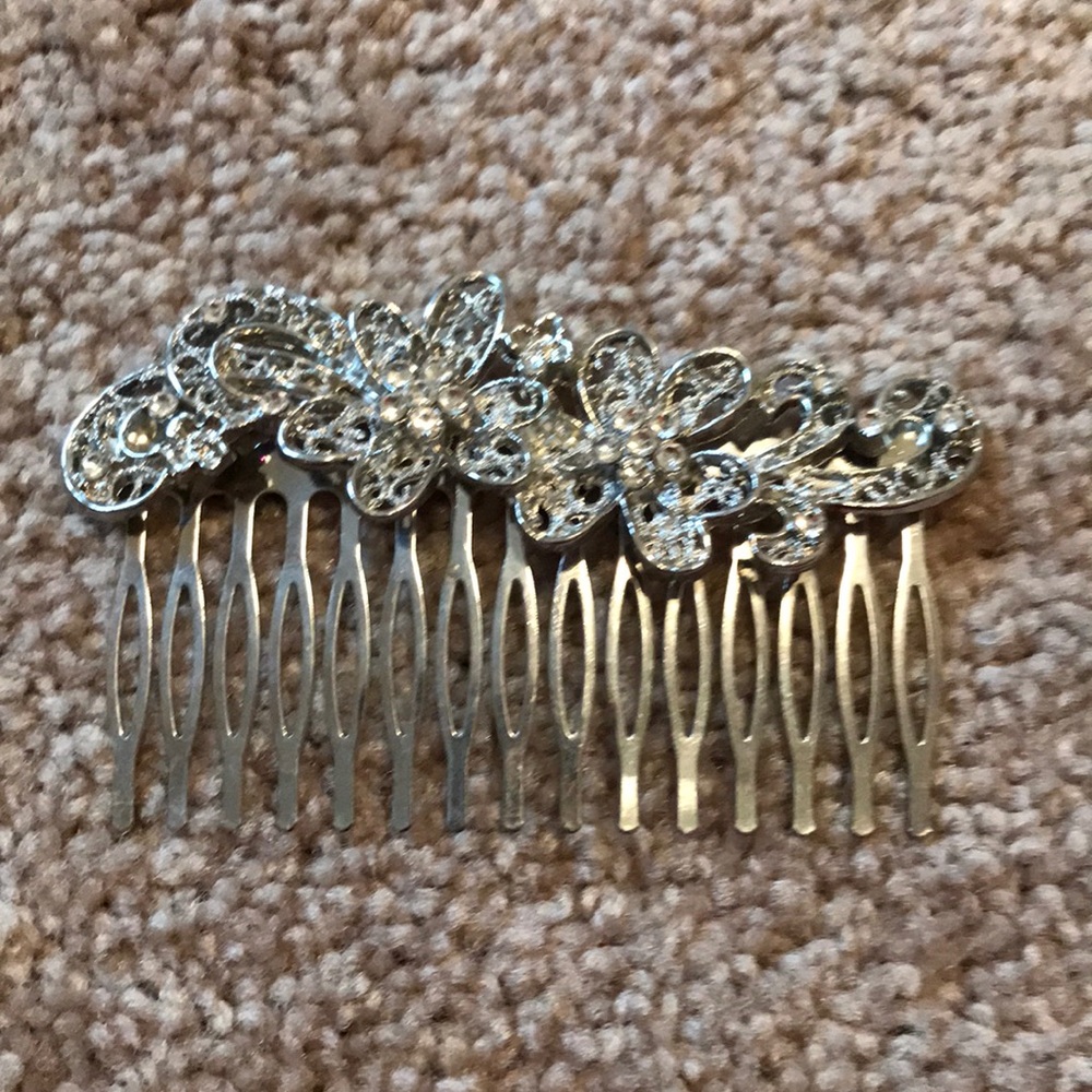 Flower hair clip
